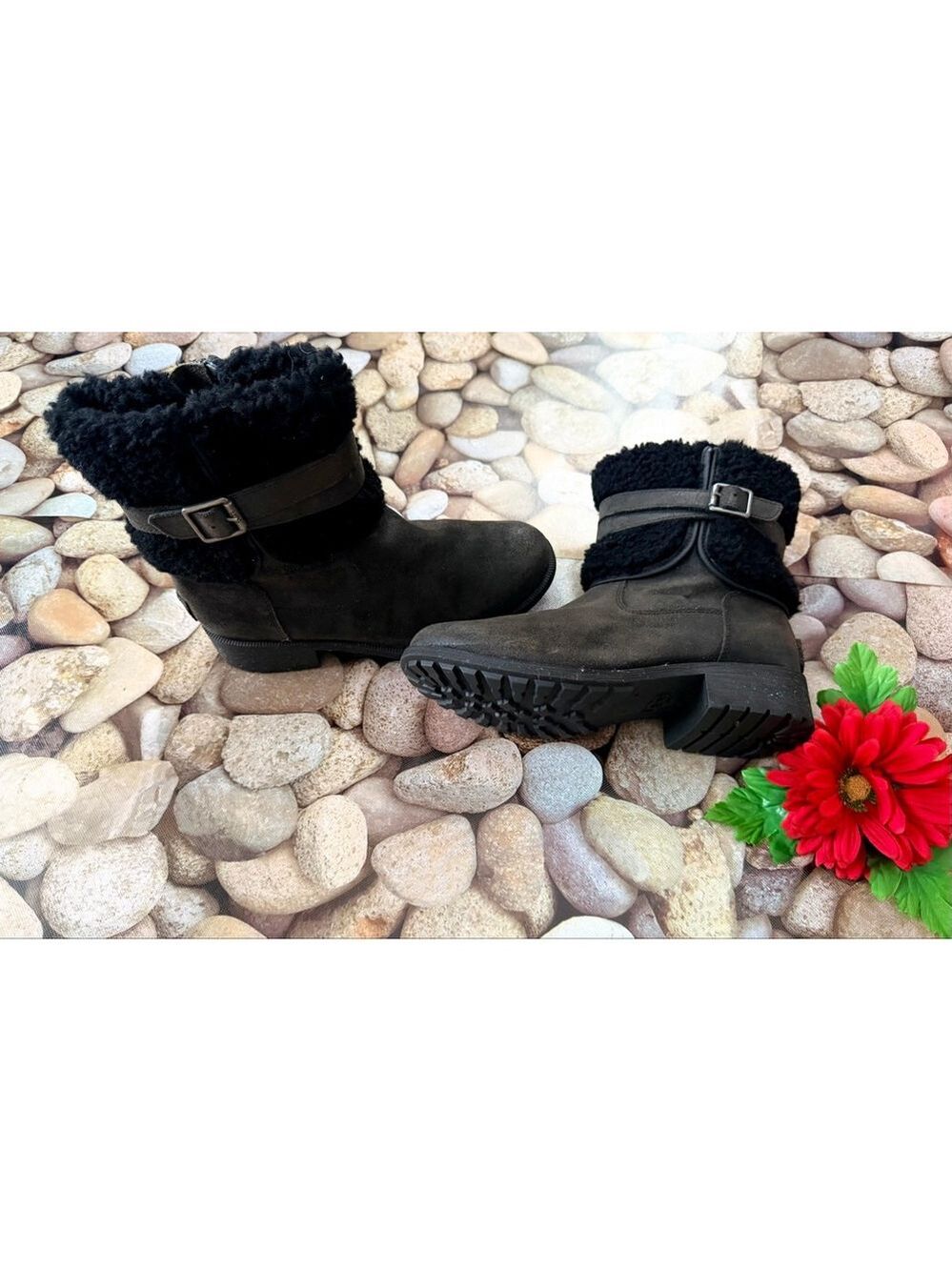 UGG WINTER BOOTS-SIZE 9 - Picture 4 of 9